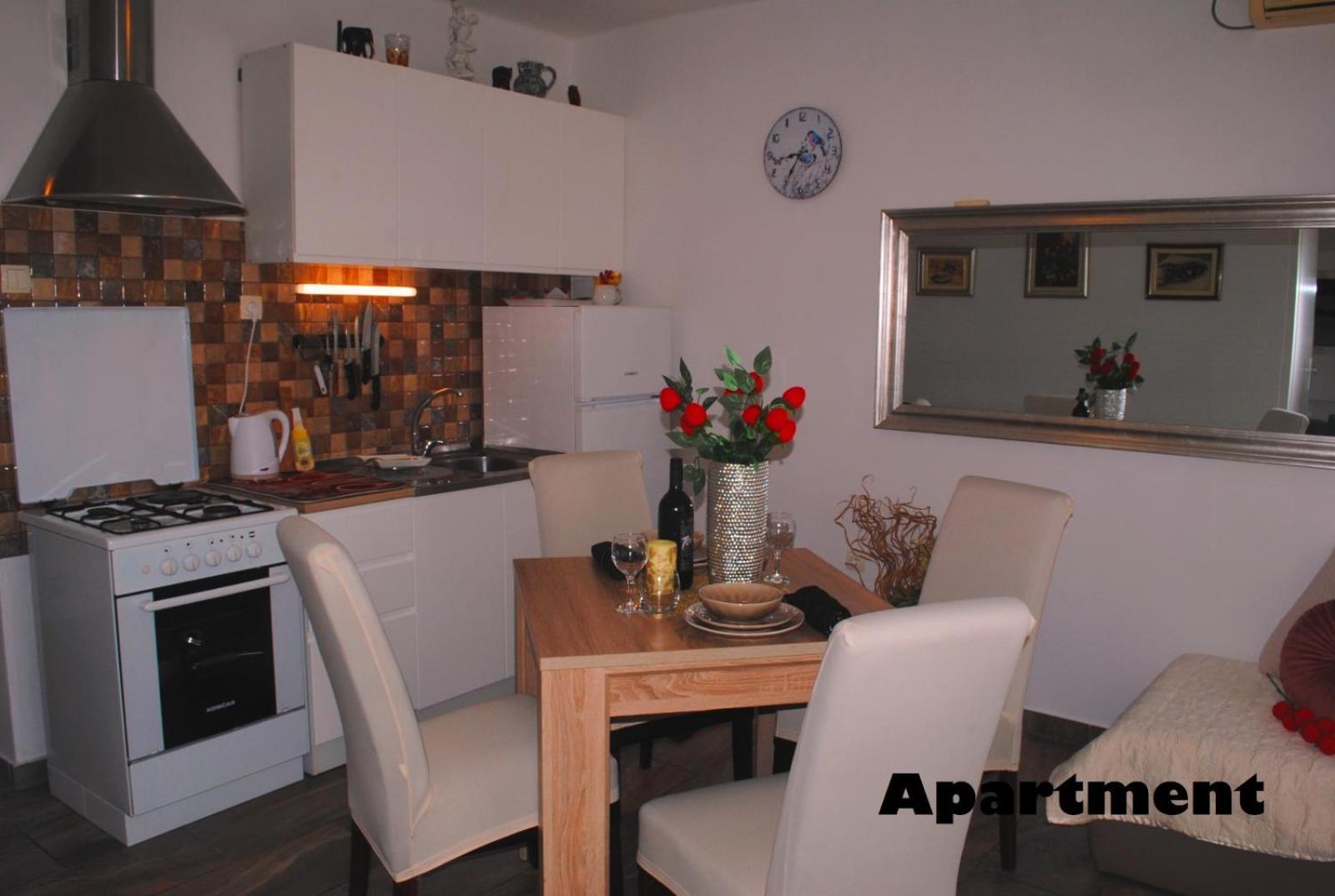 Apartma Sunshower And