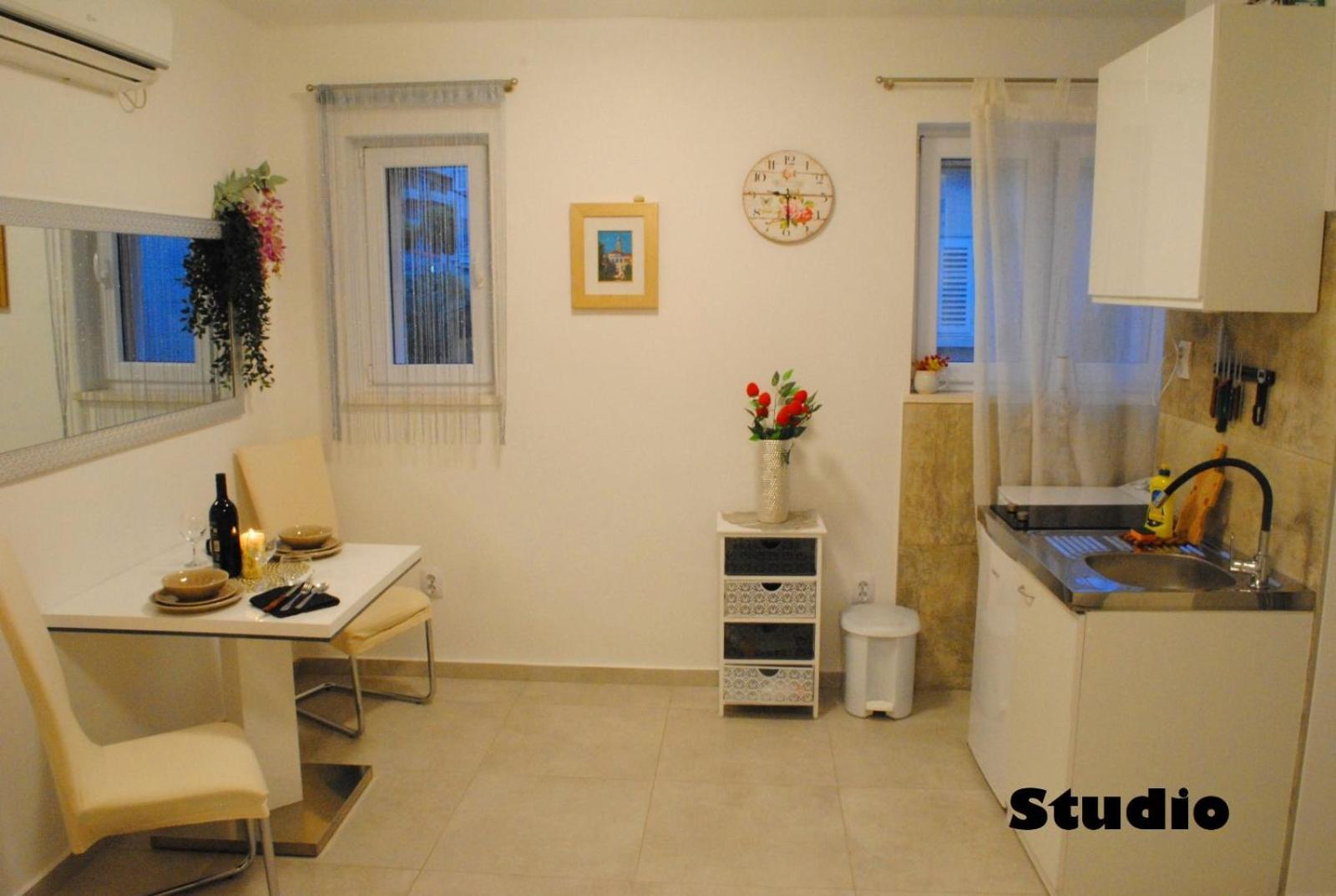 Sunshower And Apartma