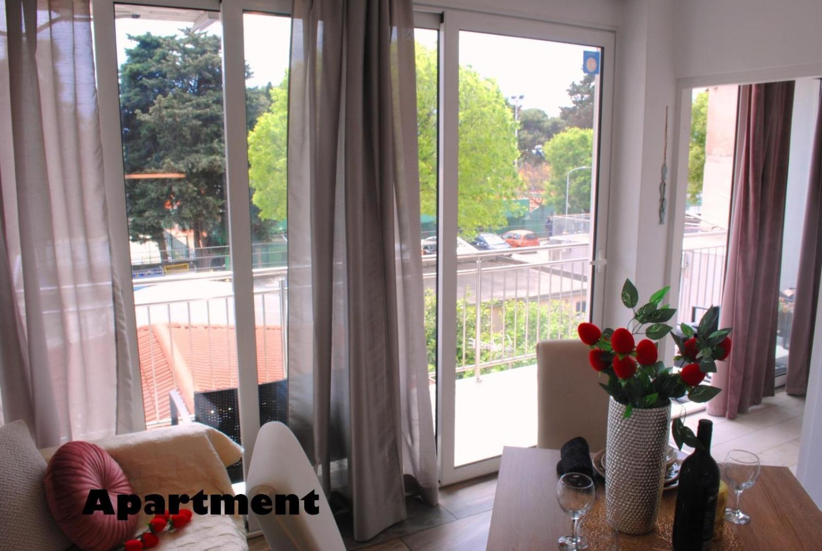 Apartma Sunshower And *
