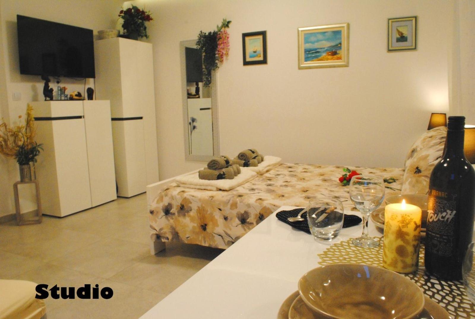 Apartma Sunshower And