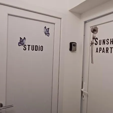 Sunshower Apartment And Studio Split Exterior photo