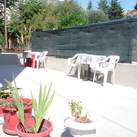 Sunshower Apartment And Studio Split Exterior photo